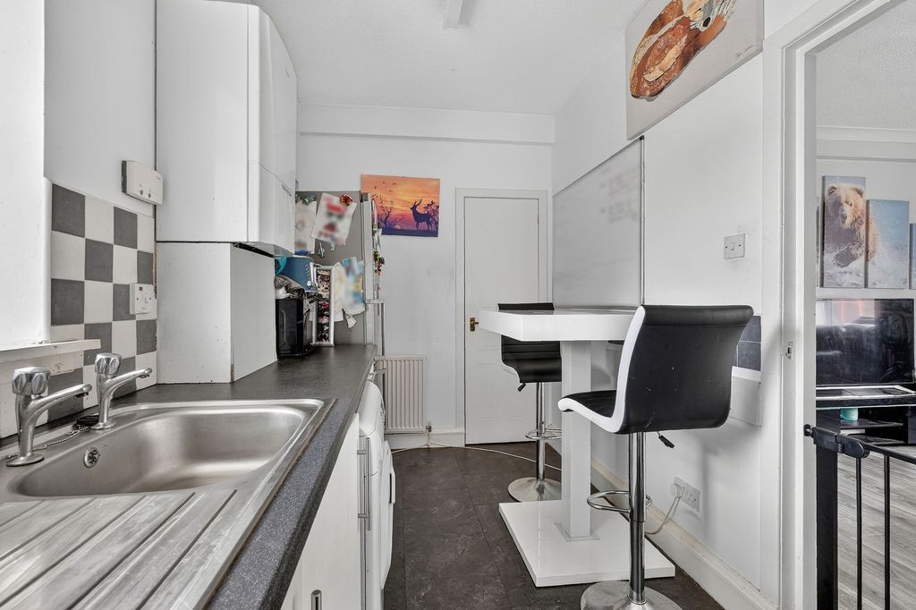 Additional image 8 of 2 bed flat for saleFlat B, 104 Titchfield Street, Kilmarnock KA1
