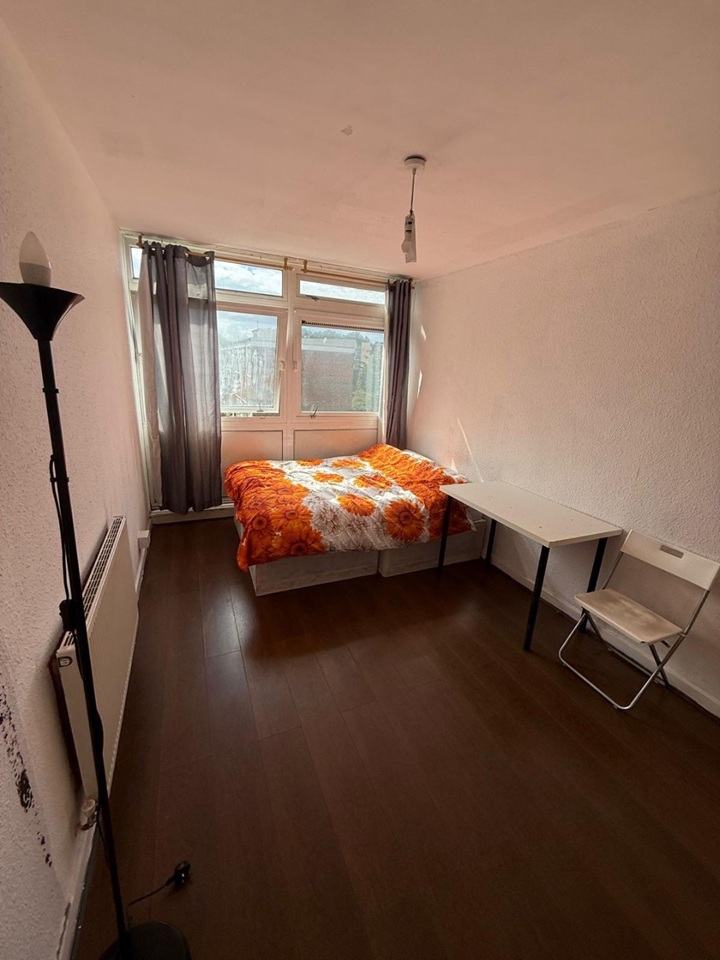 Room in a Shared Flat, Bigland Street, E1, N1 7GU