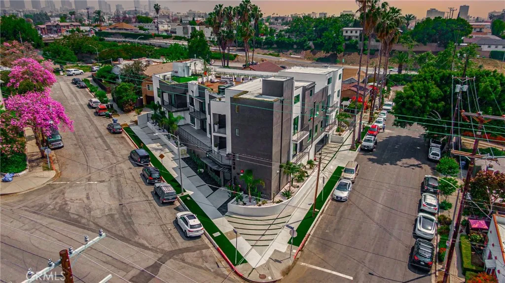 Additional image 62 of 2828 London Street Unit 206, Los Angeles, CA 90026