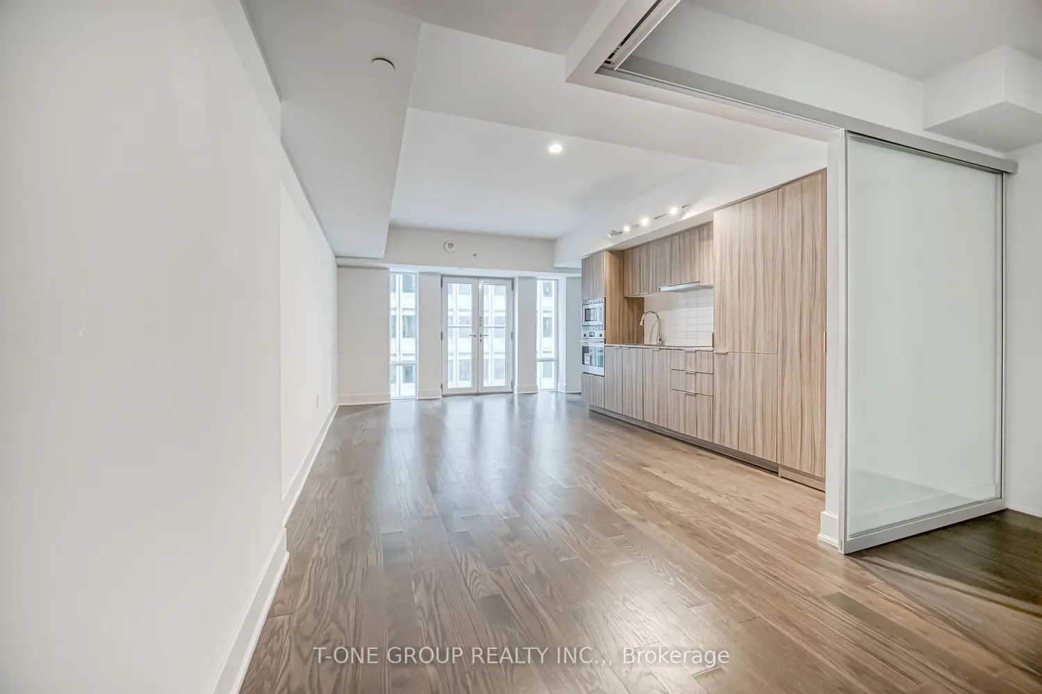 Additional image 16 of 955 Bay Street 720