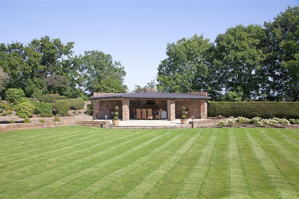 Additional image 51 of 6 bed detached house for saleWhitchurch Road, Milton Green, Chester CH3