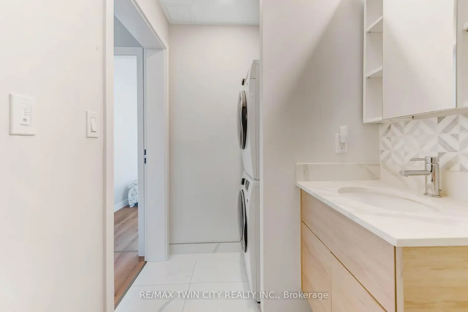 Additional image 6 of 60 Frederick Street 2705