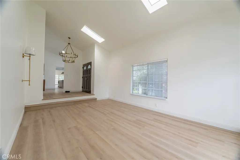 Additional image 4 of 719 W Mariposa Ave, El Segundo, CA 90245