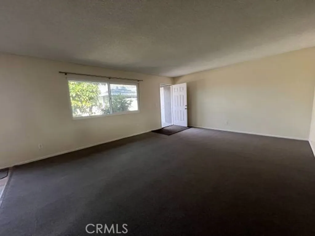 17111 Altadena Dr, Tustin, CA 92780