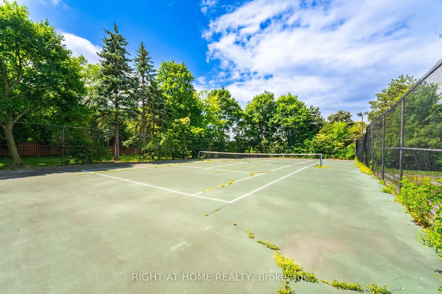 Additional image 4 of 1360 Rathburn Road 208