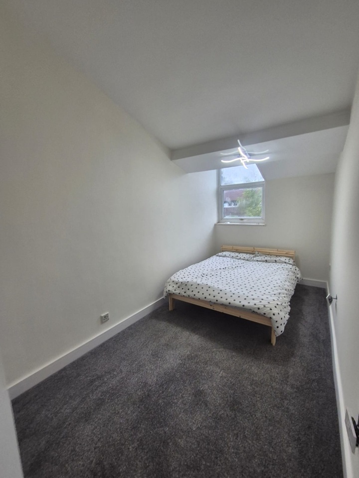 Additional image 10 of 5 Bed Terraced House, Moorland Road, SW9, N1 7GU