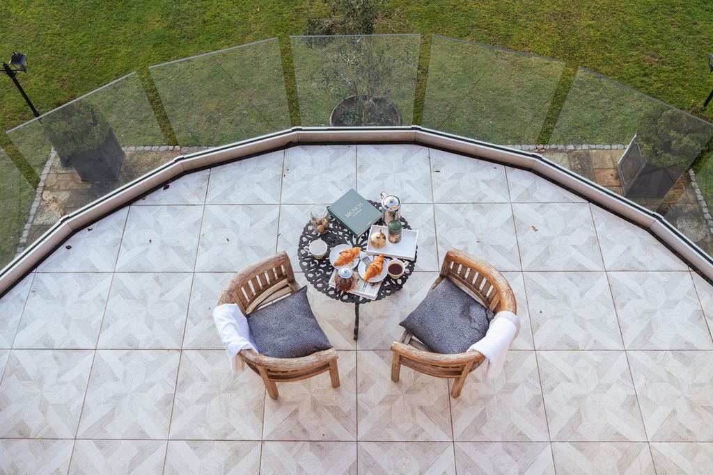 Additional image 13 of 9 bed detached house for saleSlade Oak Lane, Gerrards Cross SL9
