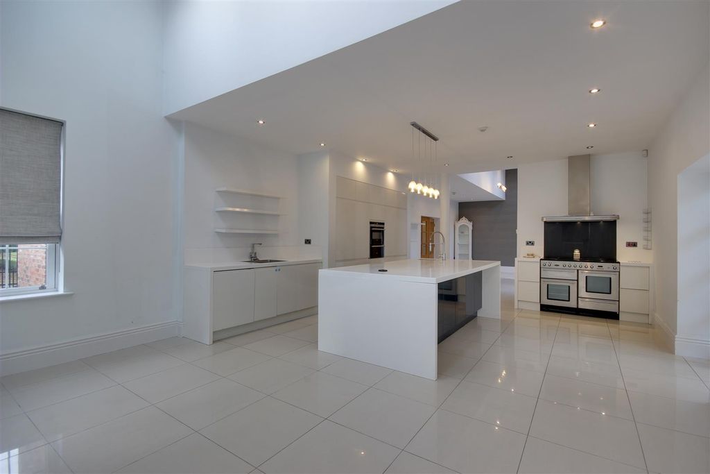 Additional image 10 of 4 bed detached house for salePark Lane, Swanland HU14
