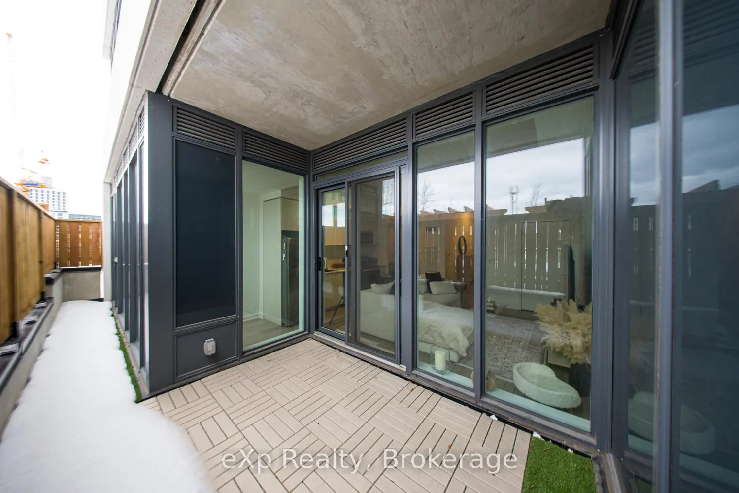 Additional image 14 of 859 The Queensway 209