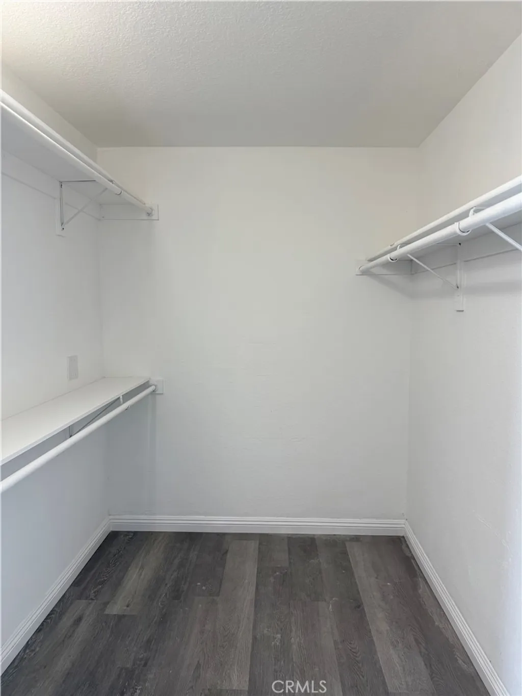 3858 Kreuer Road, Phelan, CA 92371