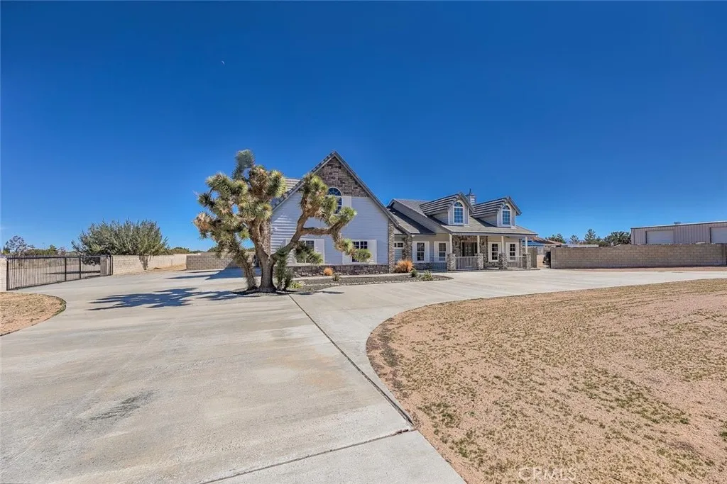 Additional image 3 of 40028 25th St W, Palmdale, CA 93551