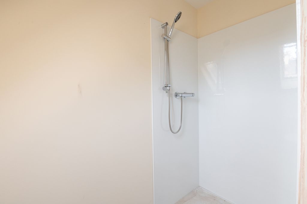 Additional image 24 of 3 bed flat for saleCromwell Street, Stornoway HS1
