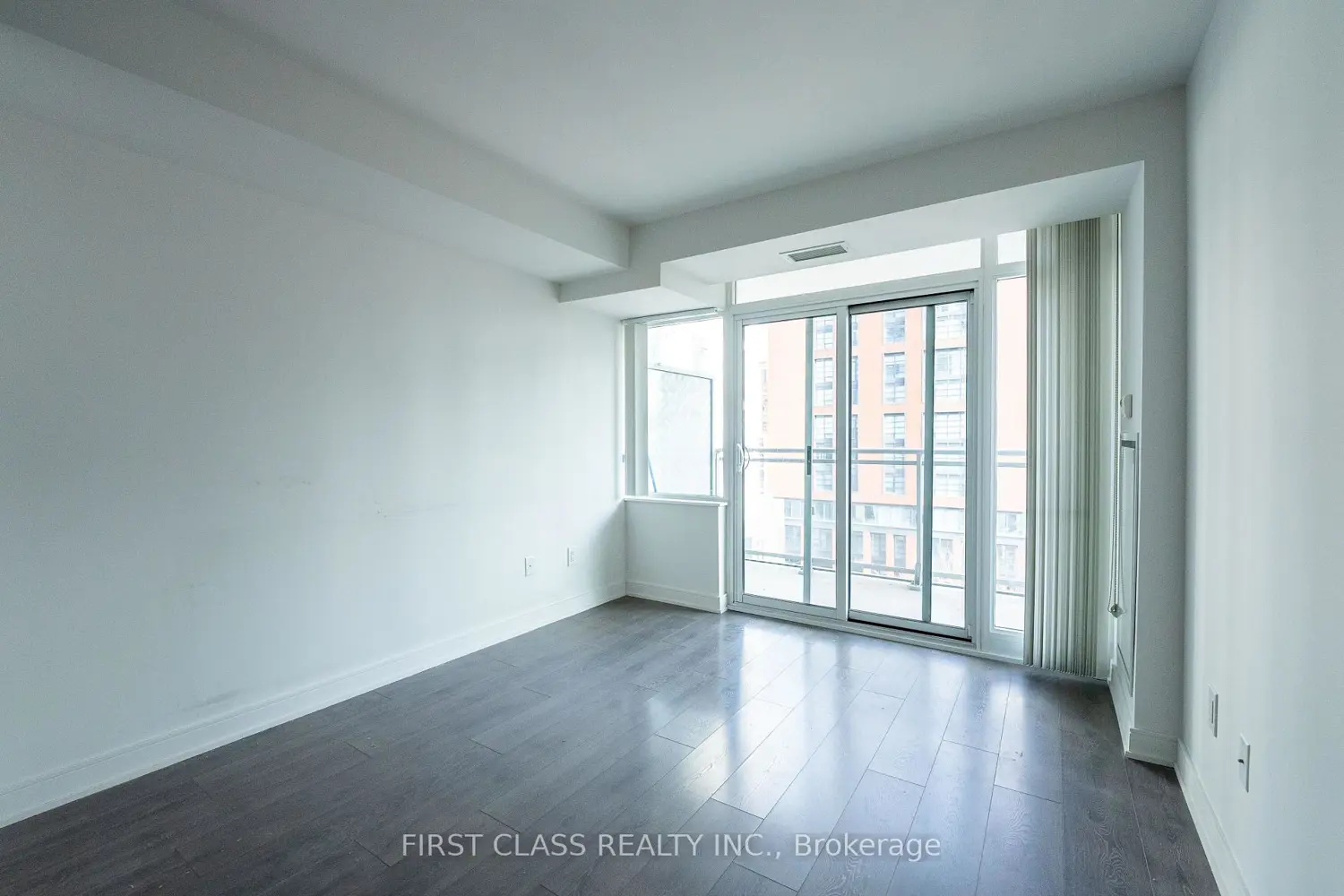 Additional image 12 of 525 Adelaide Street 1022