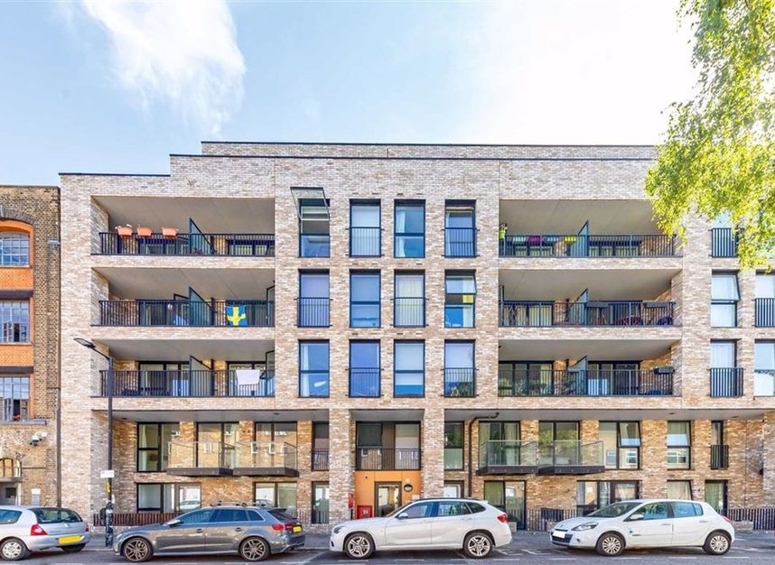 2 Bed Flat, Bridgestone House, SE16, N1 7GU