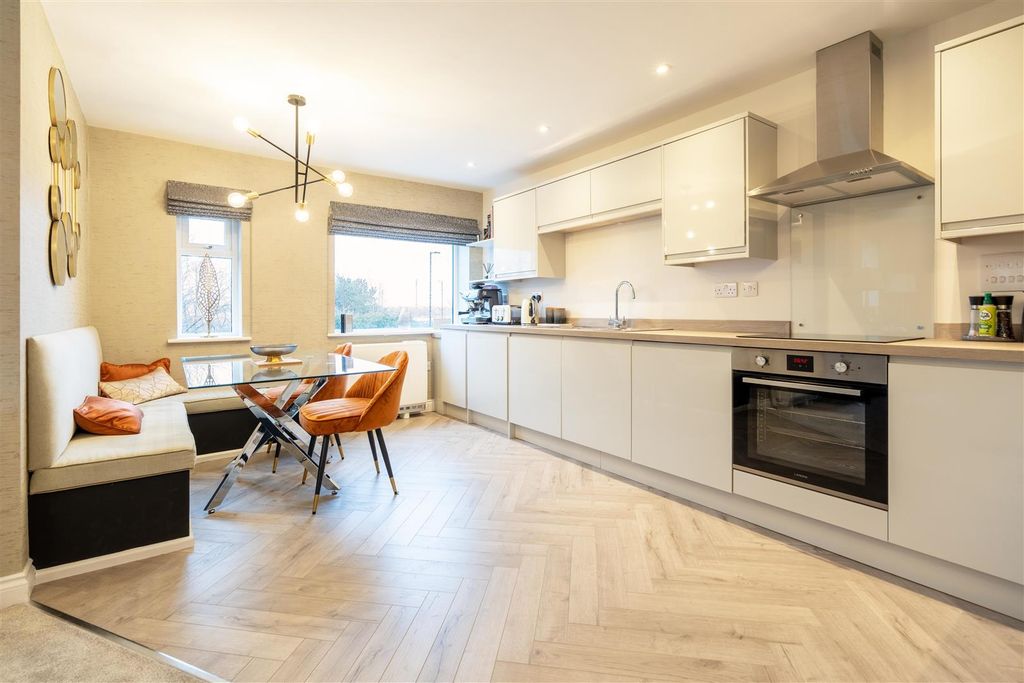 Additional image 3 of 3 bed flat for saleCoble Dene, North Shields NE29