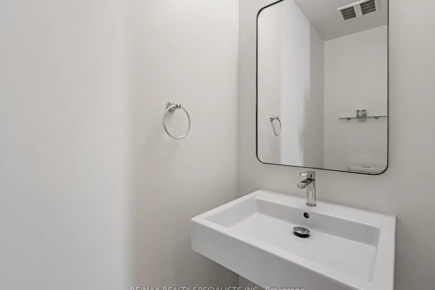 Additional image 12 of 42 Mill Street 208