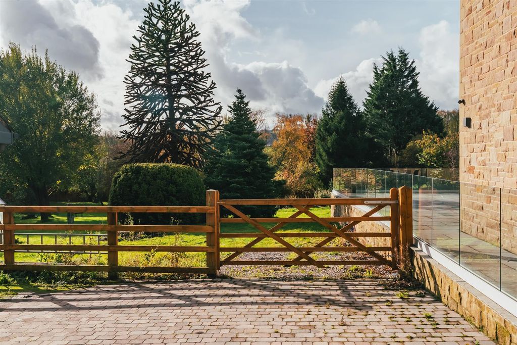 Additional image 53 of 4 bed detached house for saleStation Road, Hope, Hope Valley S33