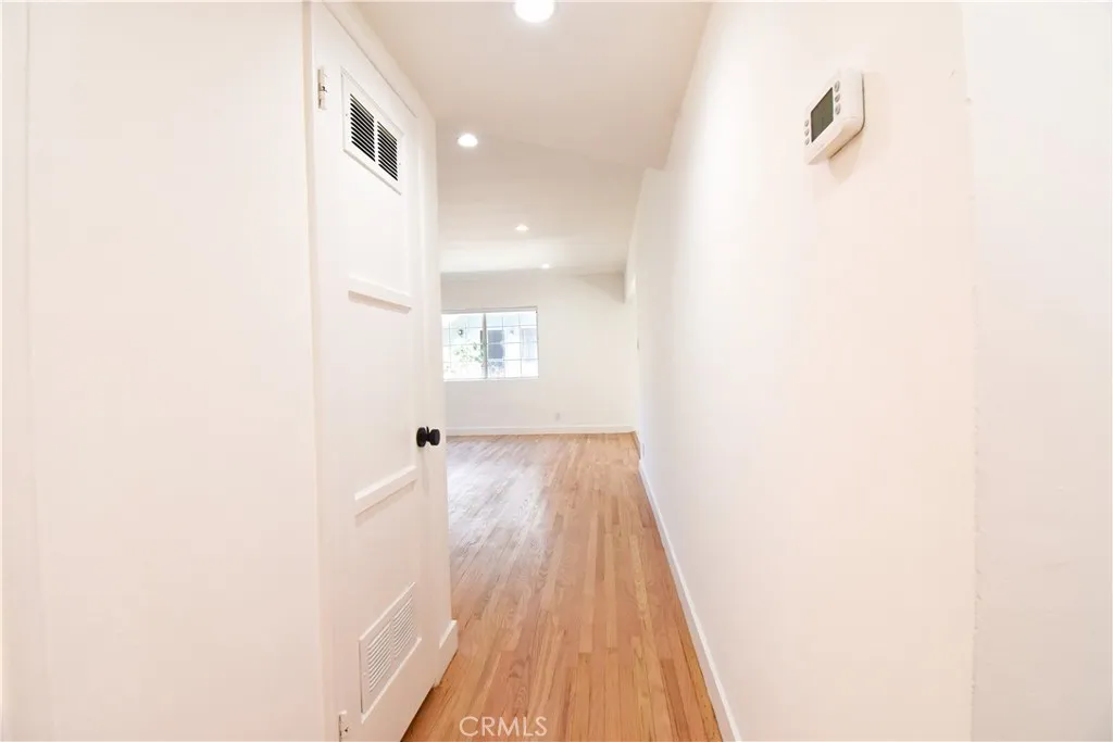 Additional image 24 of 1570 N Verdugo Road Unit B, Glendale, CA 91208