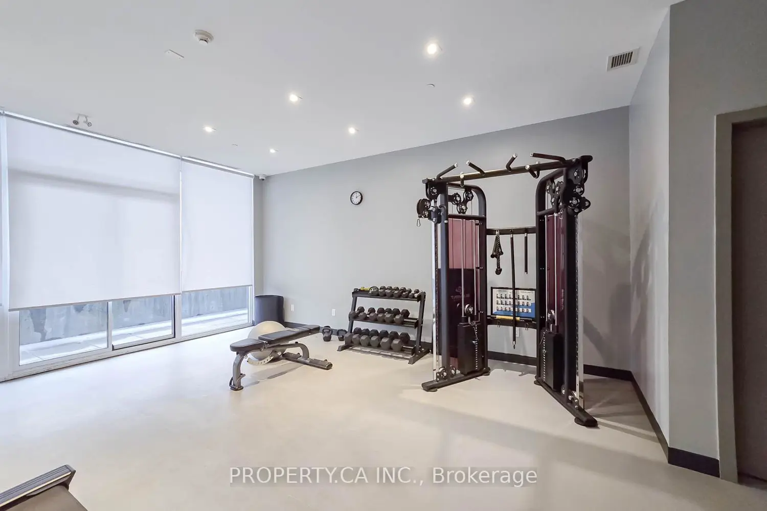 Additional image 16 of 3560 St Clair Avenue 424