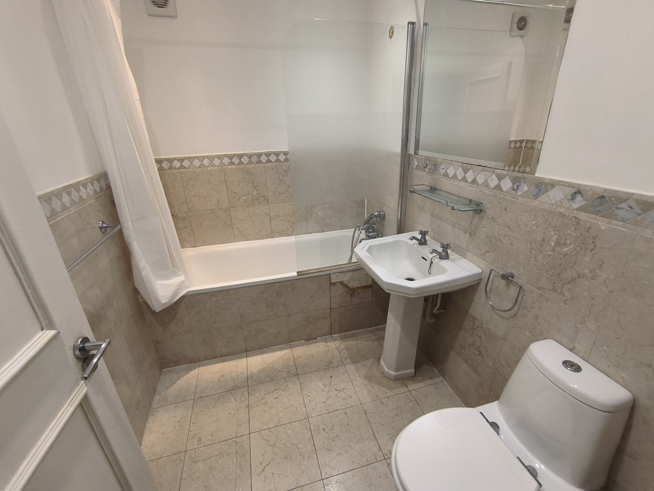 Additional image 5 of 3 Bed Flat, Collingham Place, SW5, N1 7GU