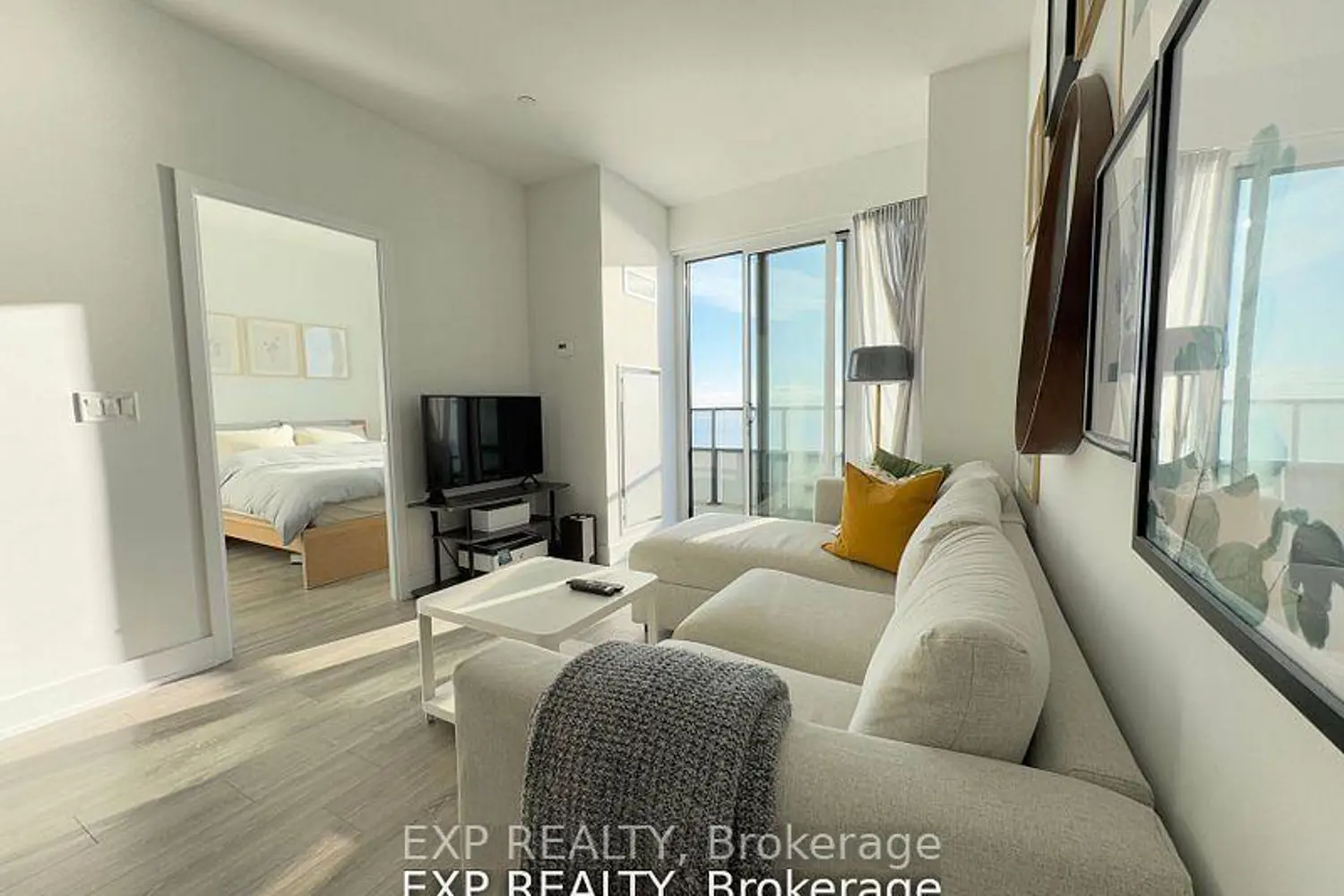 20 Shore Breeze Drive 2808