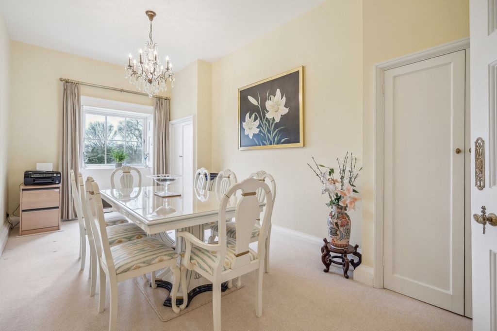 Additional image 11 of 3 bed flat for saleMissenden Road, Amersham, Buckinghamshire HP7