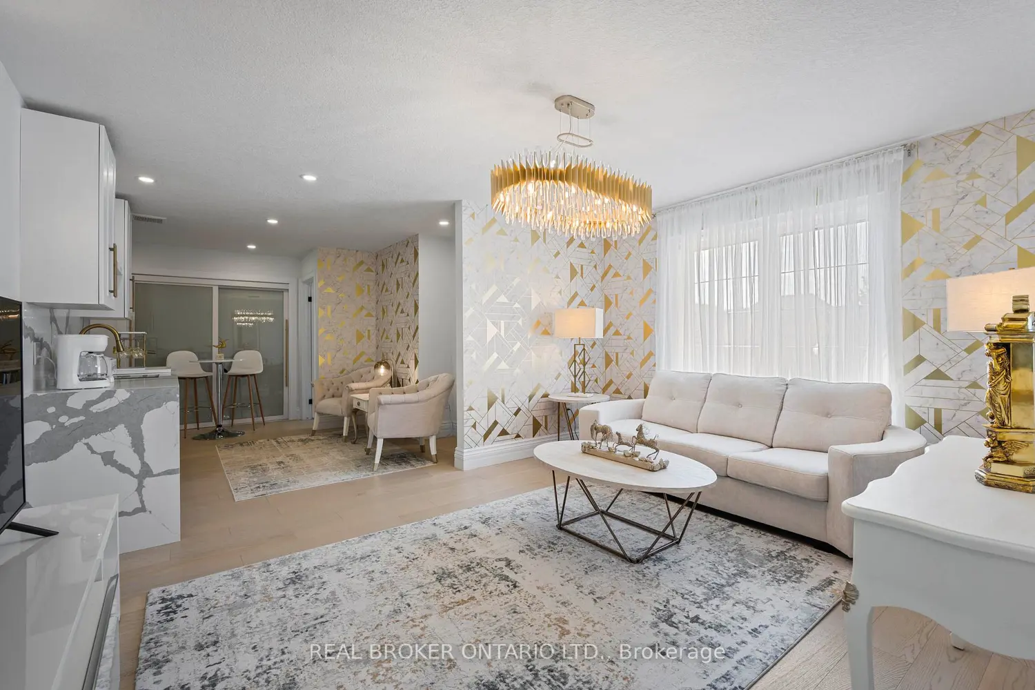 Additional image 9 of 215 Black Maple Court