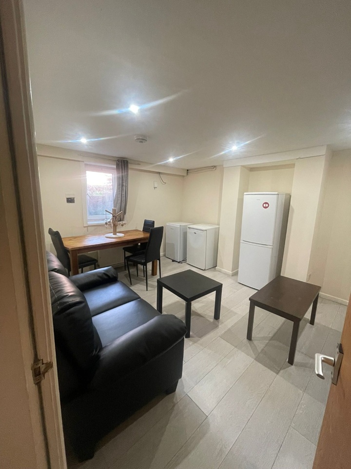 Room in a Shared House, Royal Park Avenue, LS6, N1 7GU