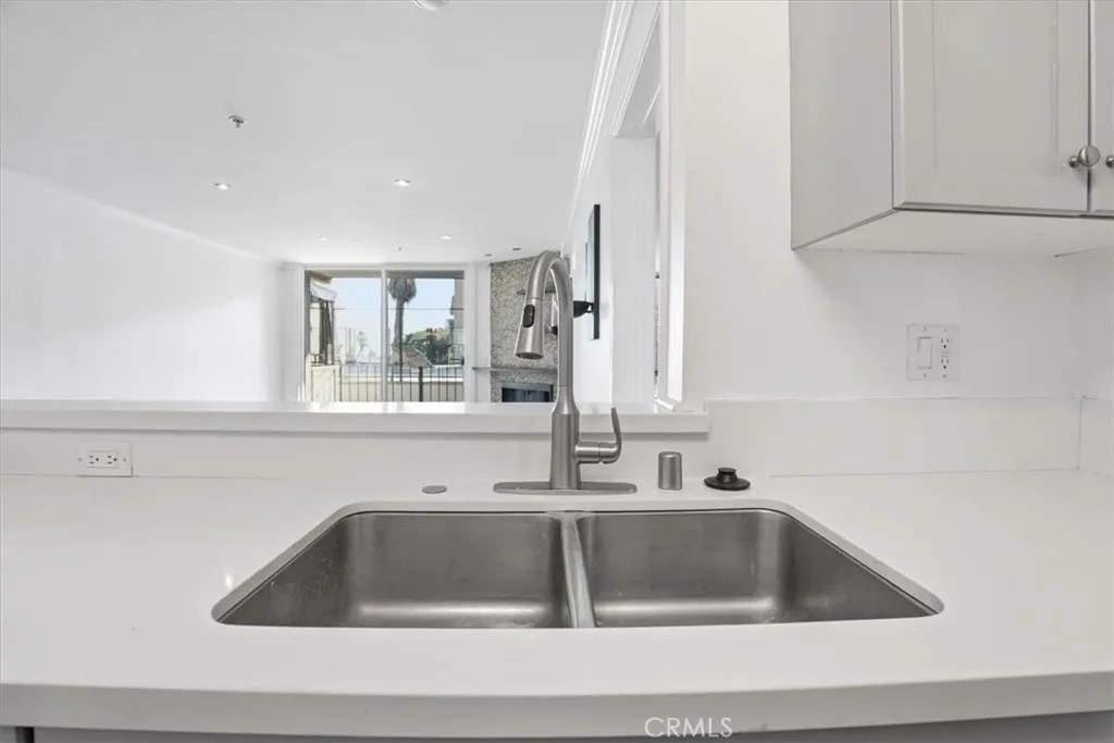 Additional image 65 of 7320 Hawthorn Boulevard Unit 108, Los Angeles, CA 90046