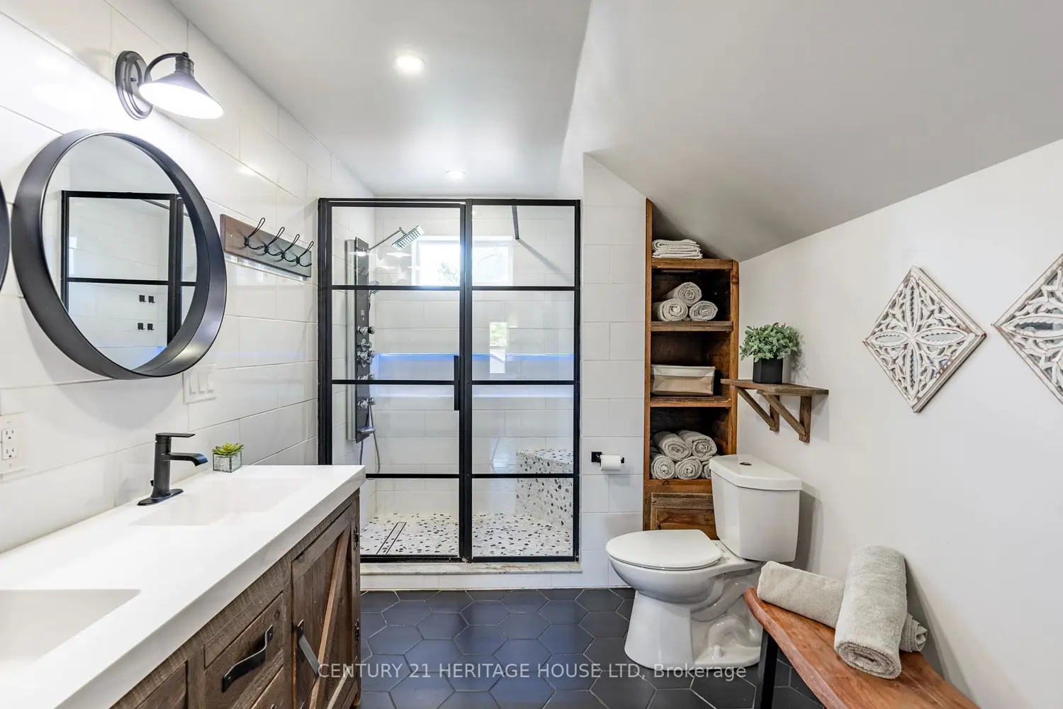 Additional image 4 of 562 Laurel Street