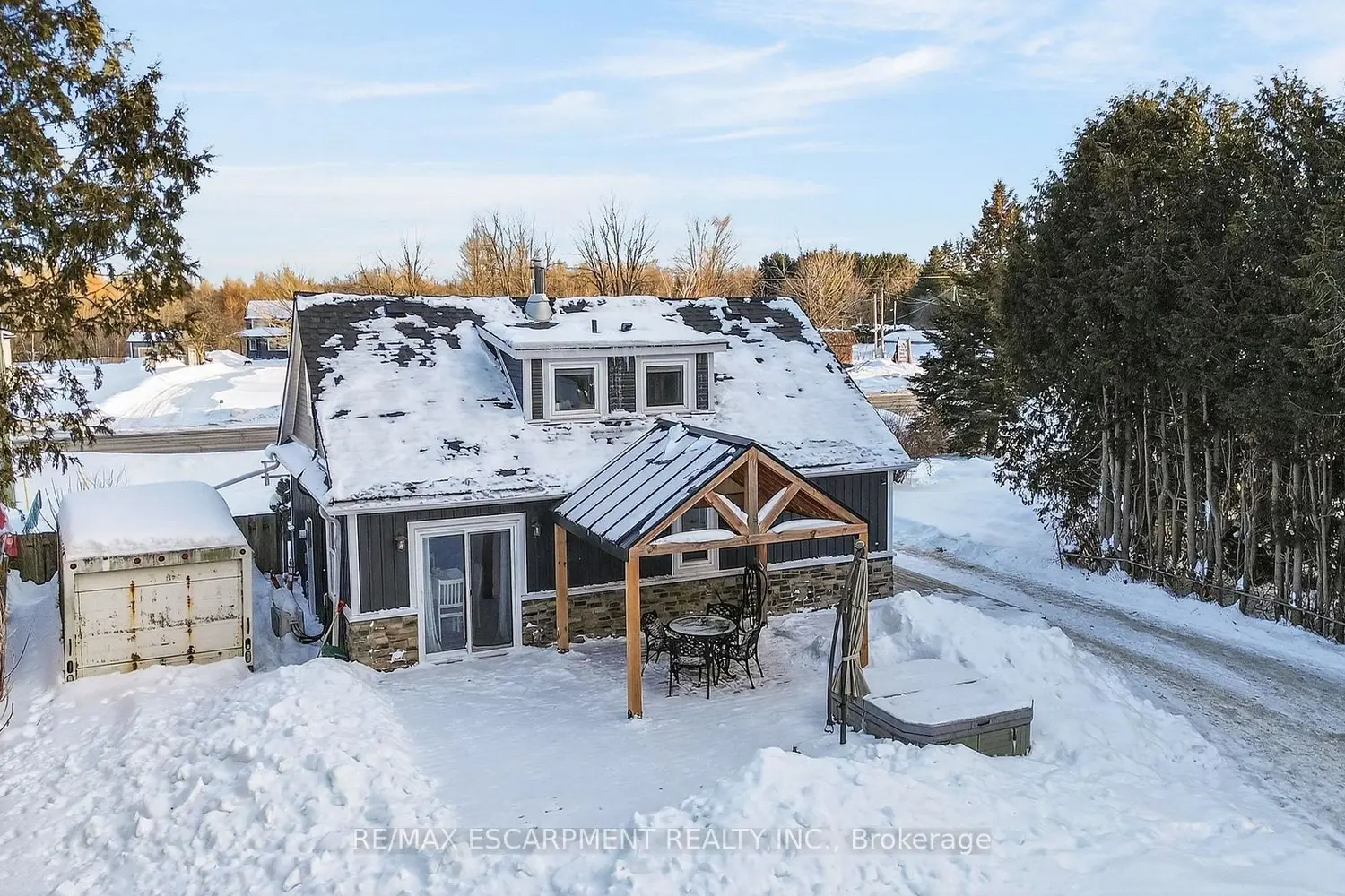 Additional image 16 of 9488 Wellington Rd 124