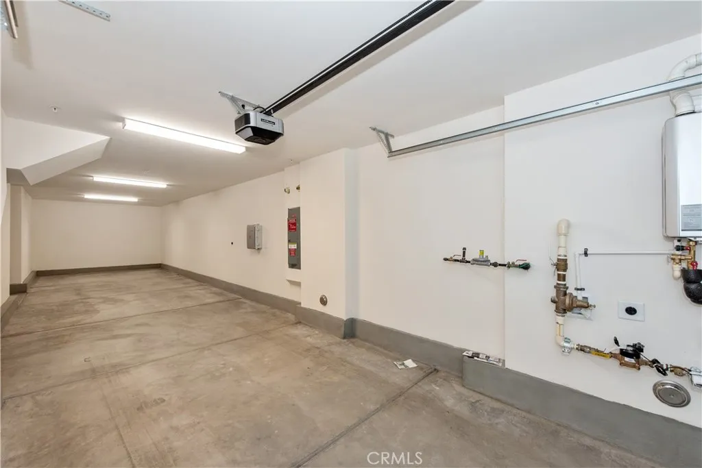 Additional image 21 of 105 Culture, Irvine, CA 92618