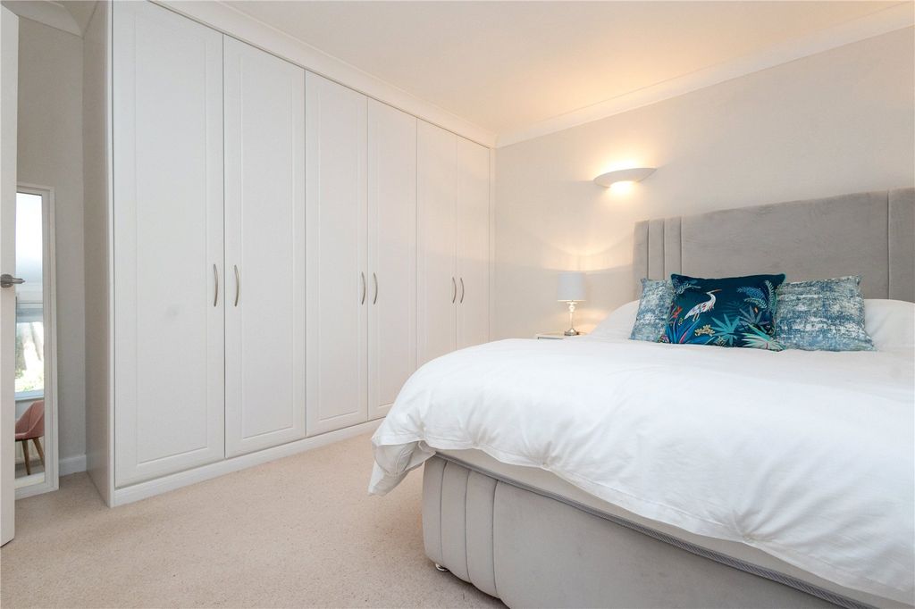 Additional image 19 of 3 bed flat for saleSandbanks Road, Poole, Dorset BH14