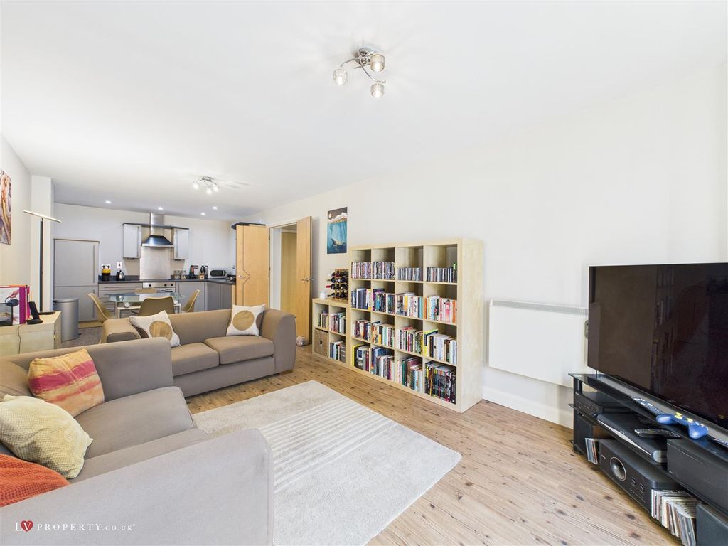 Additional image 3 of 2 bed flat for saleNewhall Hill, Birmingham, West Midlands B1