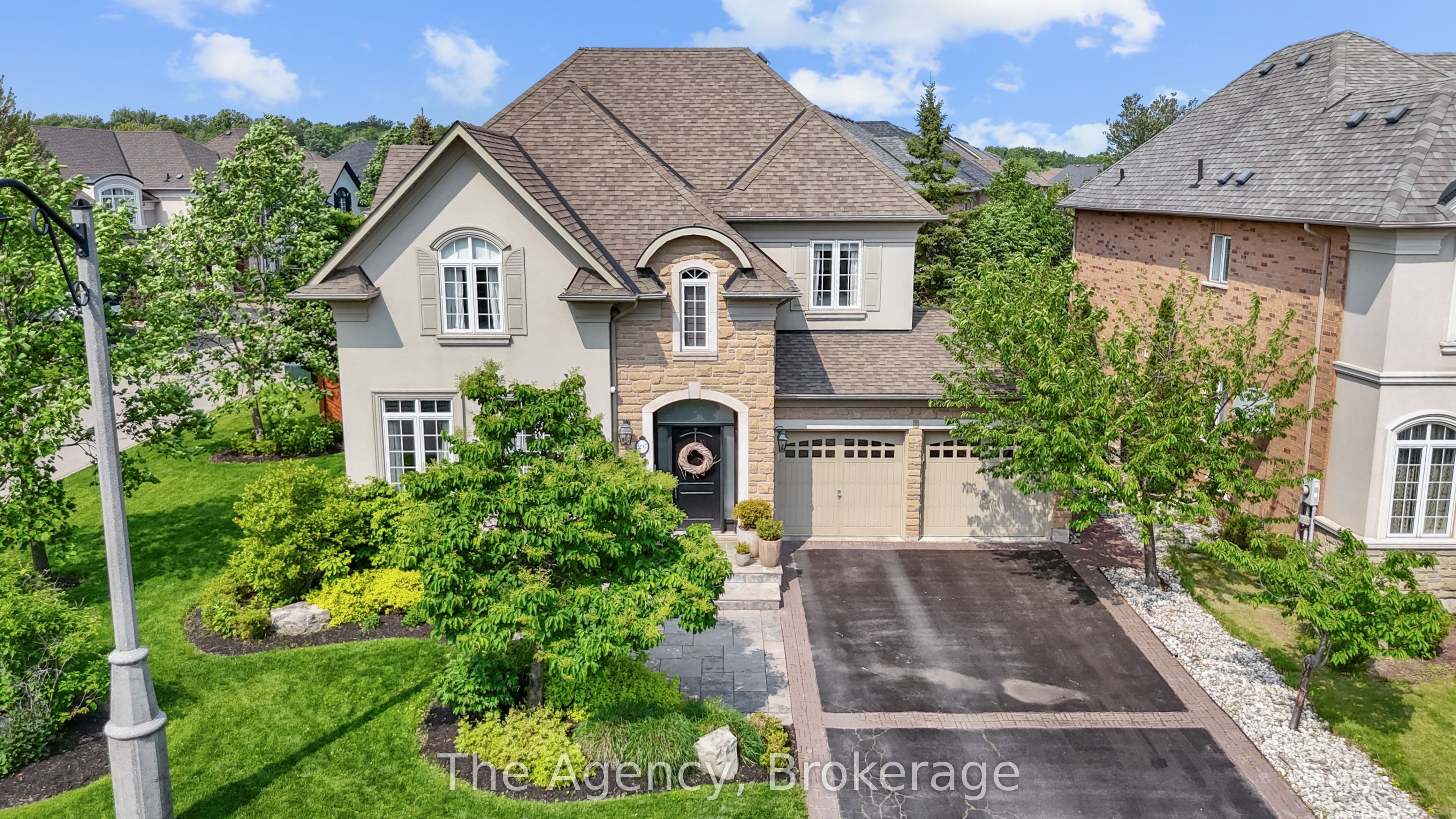 297 Fritillary Street, Oakville, ON, L6L 6W7
