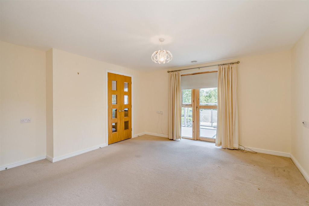 Additional image 4 of 2 bed flat for saleEllisfields Court, Mount Street, Taunton TA1