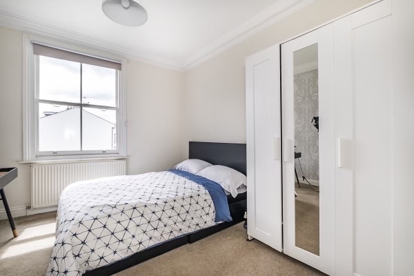 Additional image 3 of 2 Bed Flat, Wandsworth Road, SW8, N1 7GU
