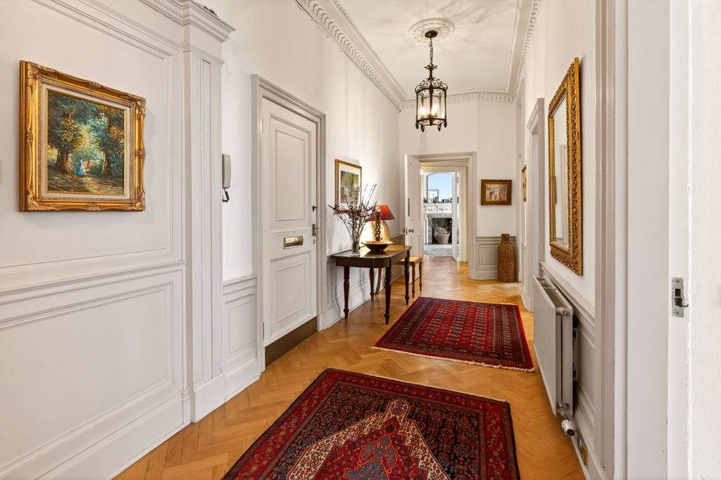 Additional image 21 of 4 bed flat for sale21 2 Rothesay Terrace, Edinburgh EH3