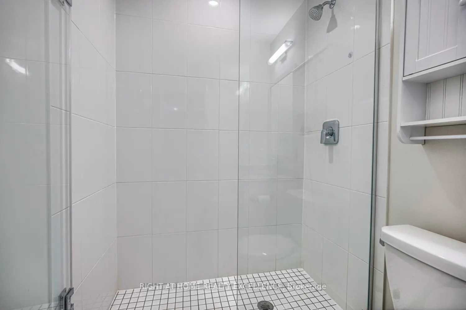 Additional image 10 of 65 Watergarden Drive 201