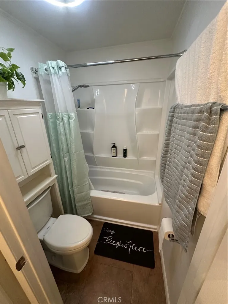 Additional image 16 of 635 N Bristol St, Santa Ana, CA 92703