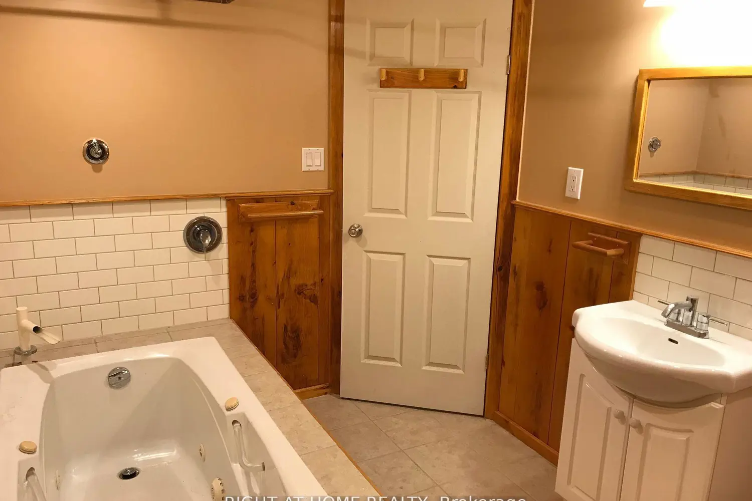 Additional image 18 of 220 King Street, Kawartha Lakes