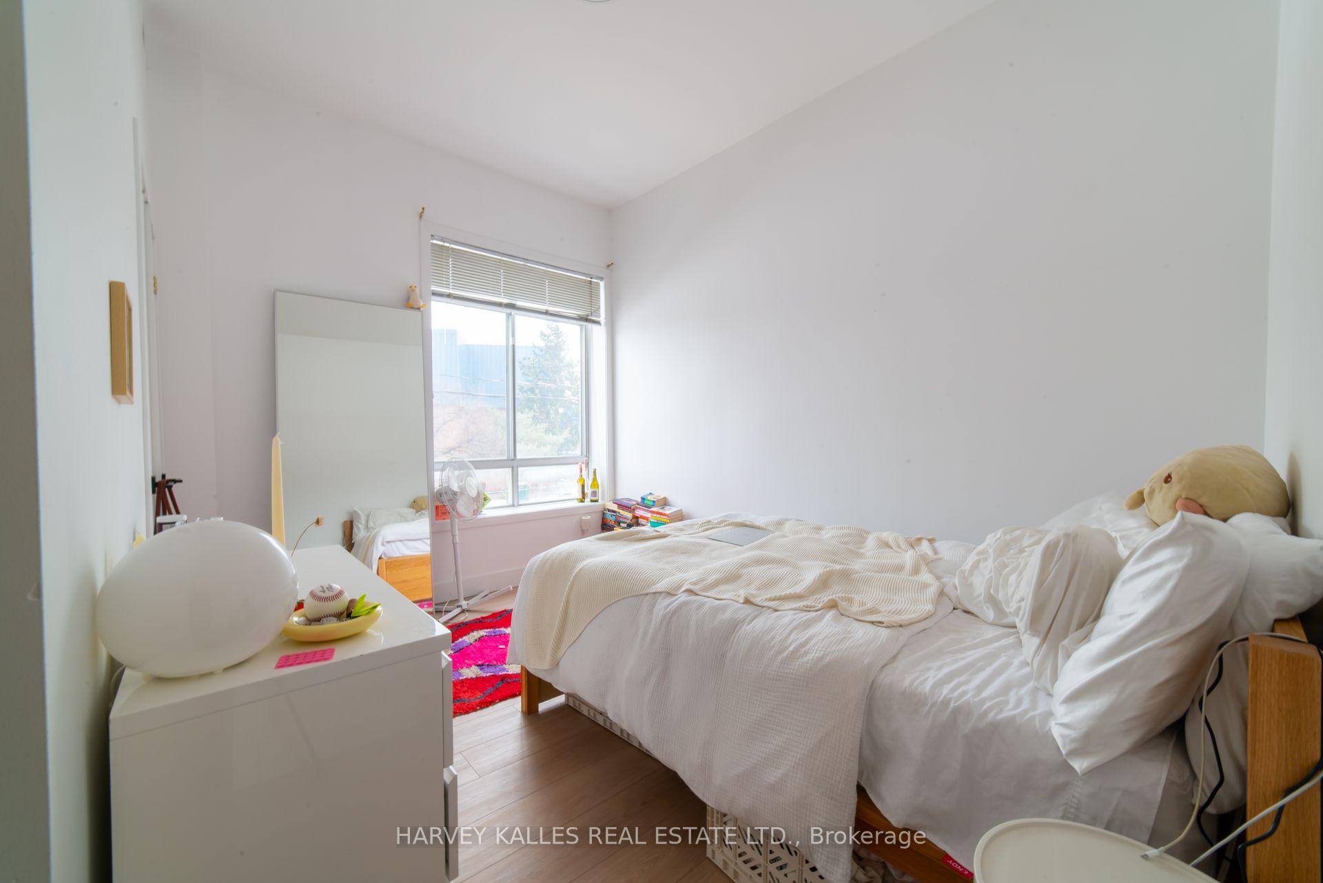 Additional image 3 of 1-409 College Street, Toronto, ON, M5T 1T1