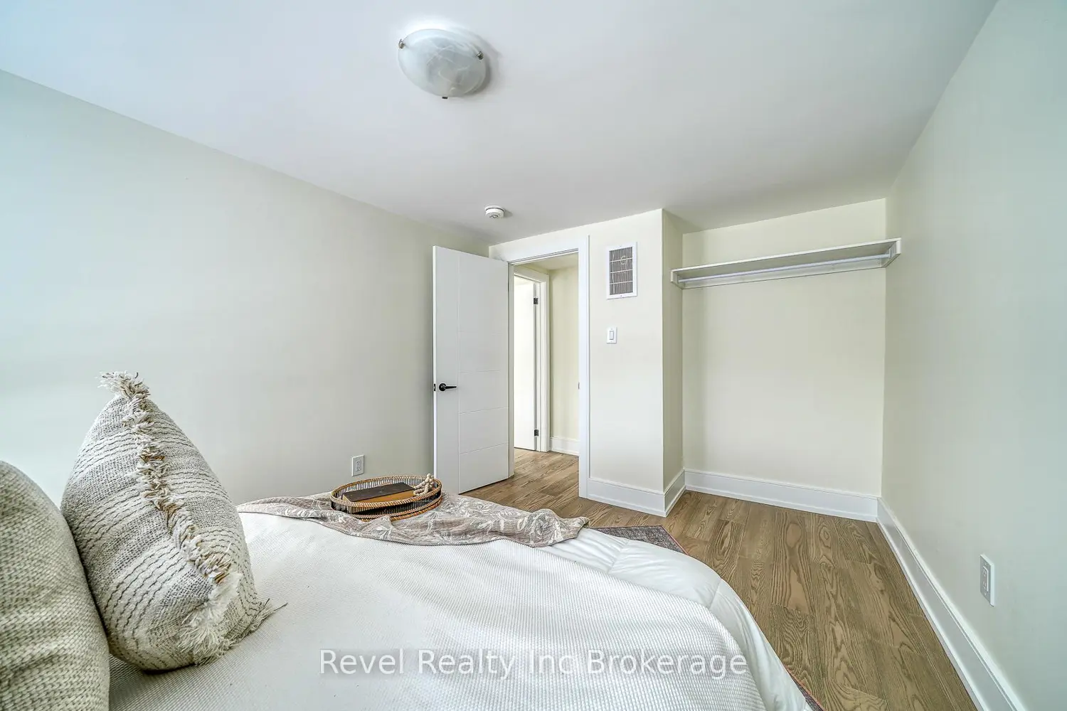 Additional image 11 of 241 Charles Street