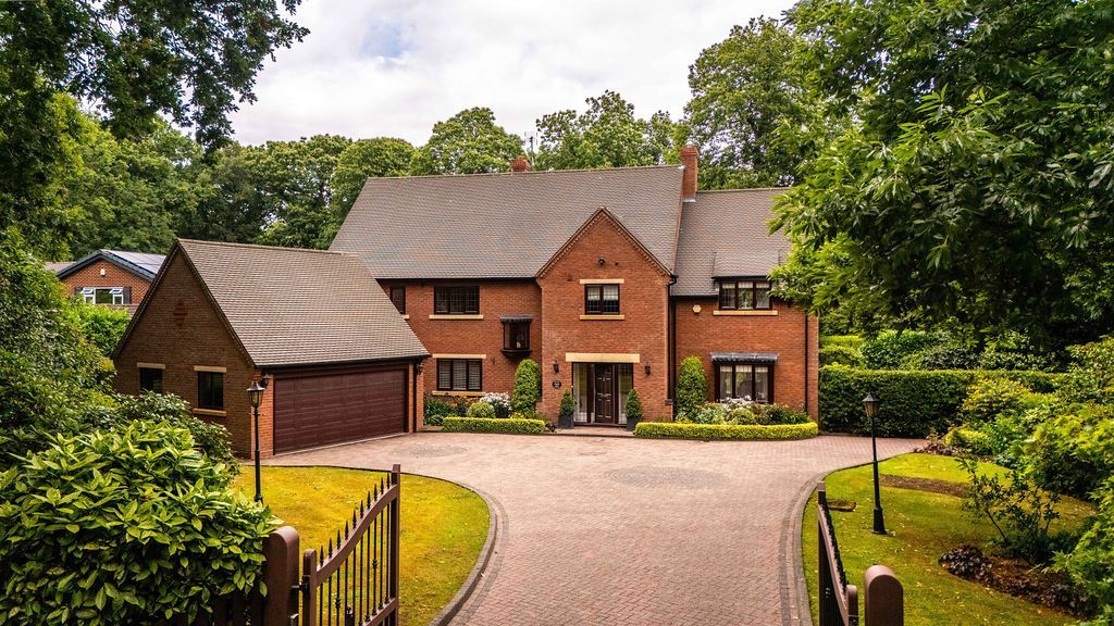 5 bed detached house for saleShipston House, Hartopp Road, Four Oaks B74