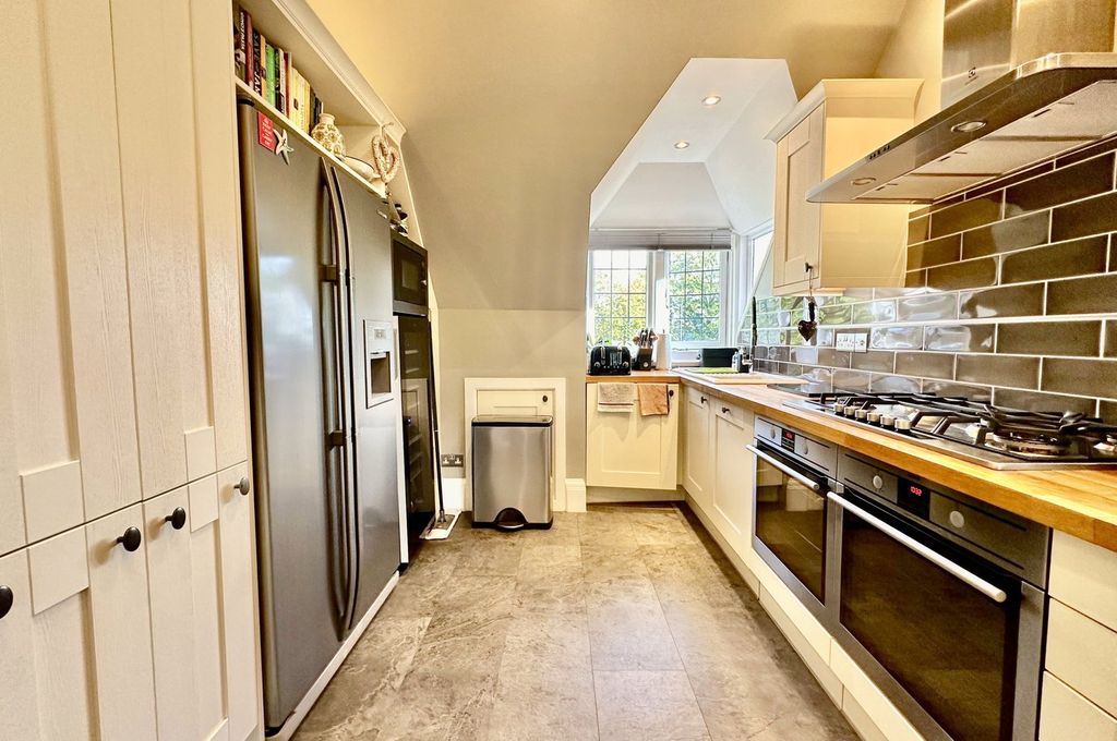 Additional image 12 of 2 bed flat for saleTalbot Avenue, Talbot Woods, Bournemouth BH3