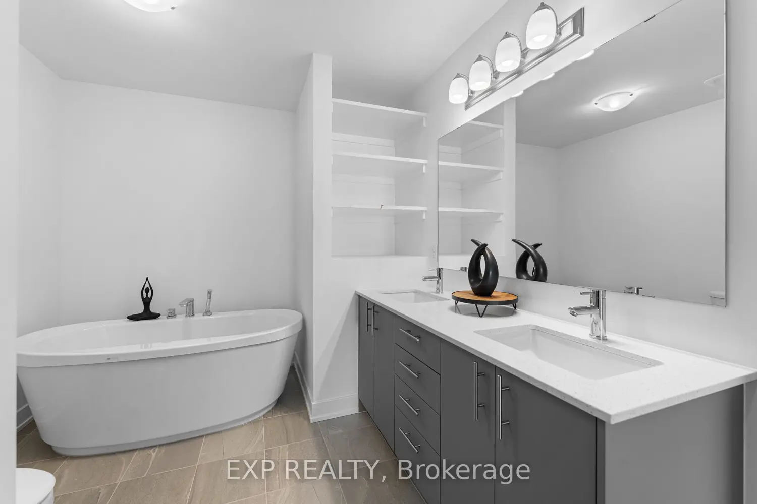 Additional image 15 of 27 Moosonee Crescent