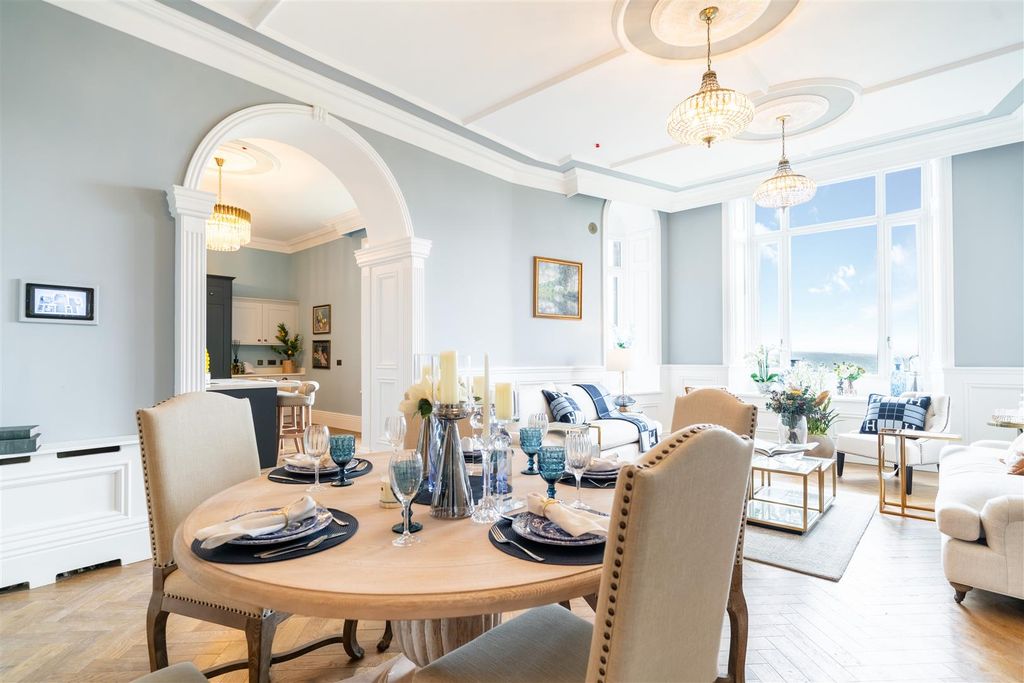 2 bed flat for saleApt 2, Riber Castle, Riber, Matlock, Derbyshire DE4 photo 4