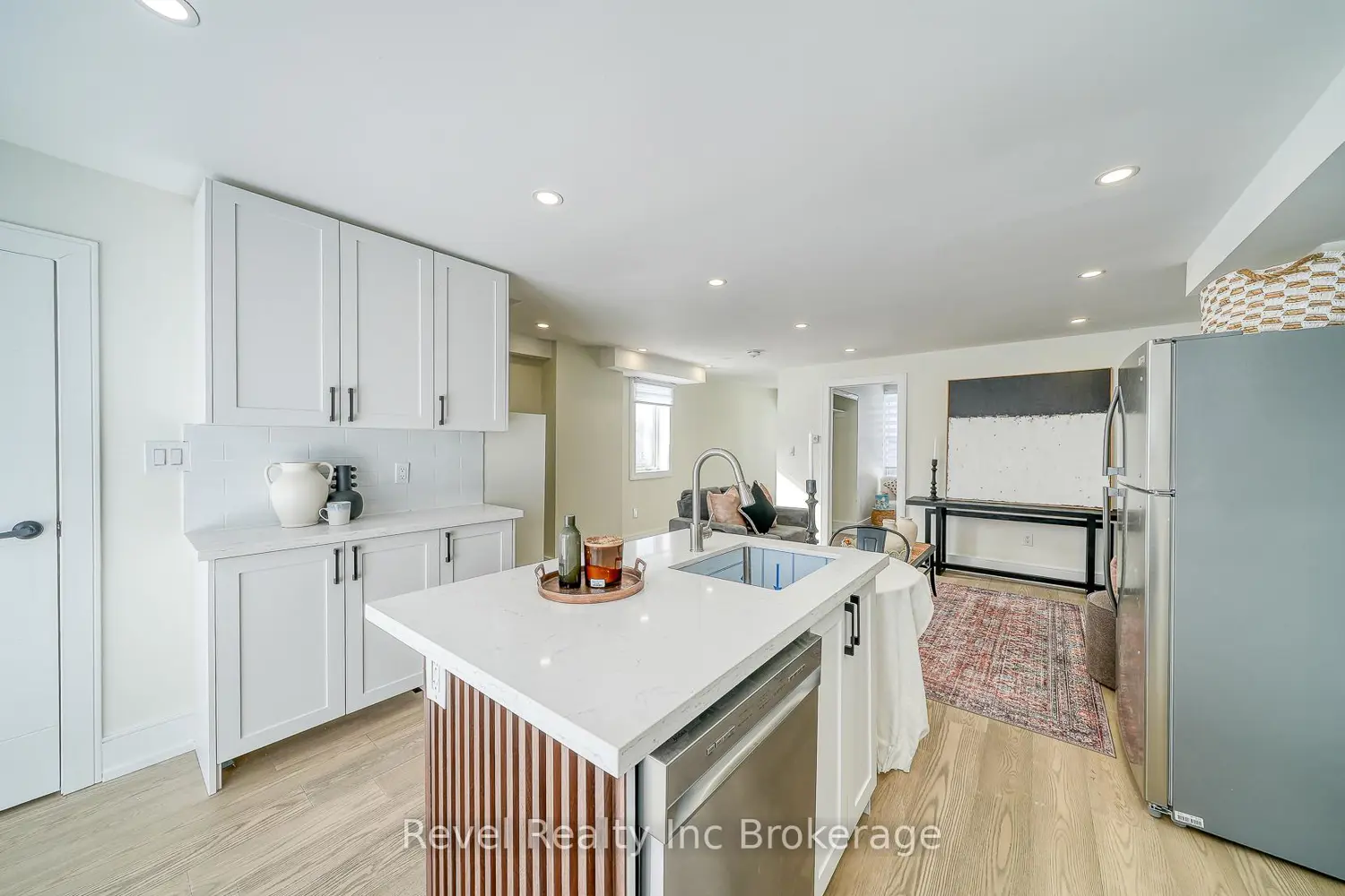 Additional image 6 of 241 Charles Street