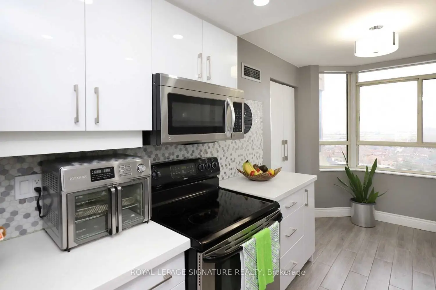 Additional image 3 of 100 County Court Boulevard 1101