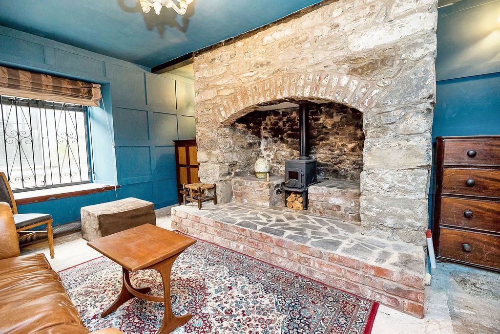 Additional image 5 of 5 bed semi-detached house for saleHigh Street, Conwy LL32